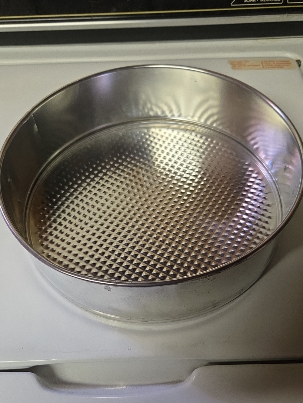 Source Unknown Silver Textured Round Cake Pan